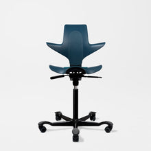 Load image into Gallery viewer, A firmer & narrower saddle